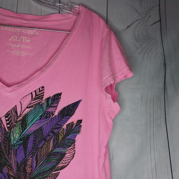 Aeropostale Pink Feather Graphic Women's Y2K V-Neck Top - Picture 2 of 11